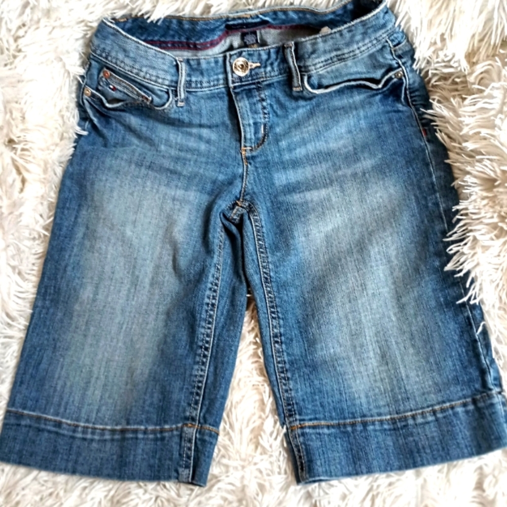 Tommy Hilfiger Bermuda Shorts Size 2